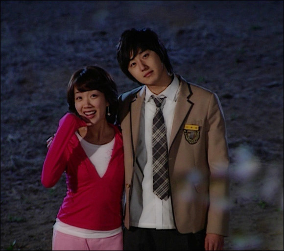 虽然这一对早已远离娱乐圈可他们才是最早的意难平cp吧