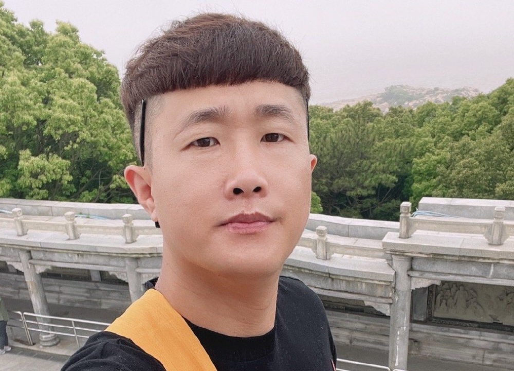 网红张二嫂大号直播带货,人气低至3万,被网友嘲讽"挂协议"