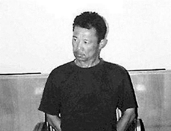 恶魔许贵柱伏法记连续残害女性和反抗者握手在尸体上刻字