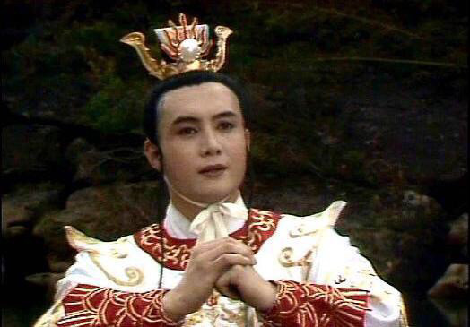 西游记中白龙马为什么在唐僧被妖怪抓走时不露出真身帮孙悟空