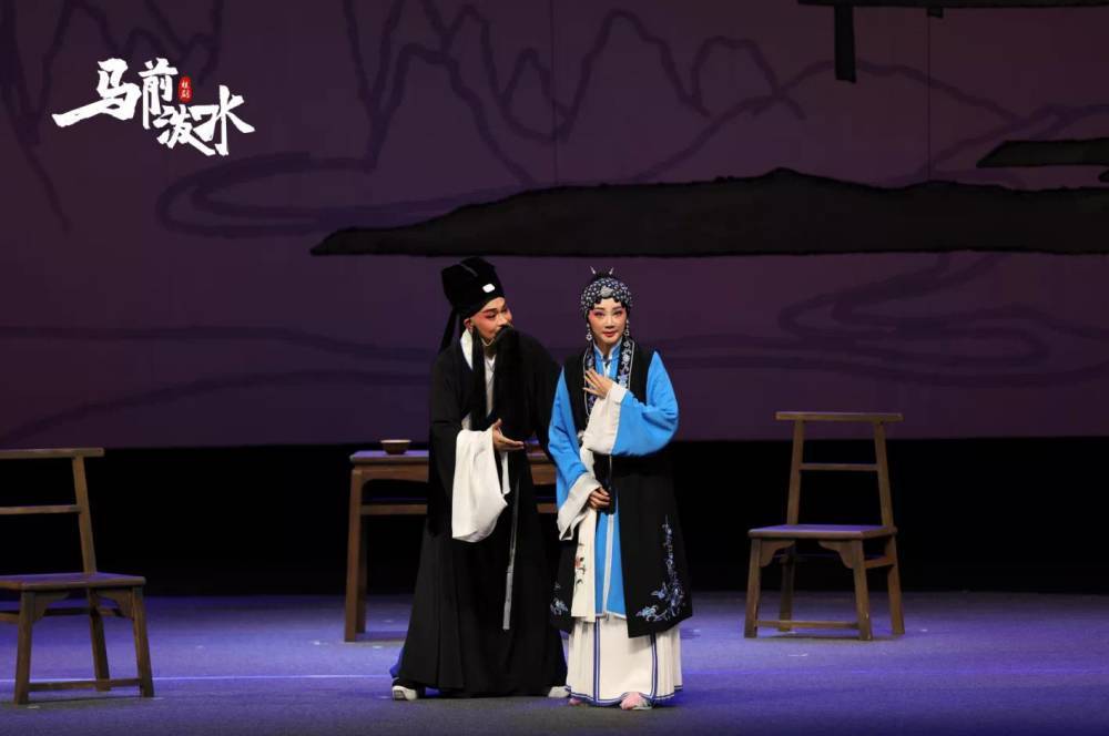 广西成功摘下第五朵梅花伍思亭凭桂剧马前泼水荣获中国戏剧梅花奖