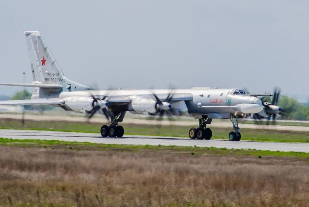 全球唯一的核动力轰炸机,可以绕地球飞行80圈,美国都不敢击落