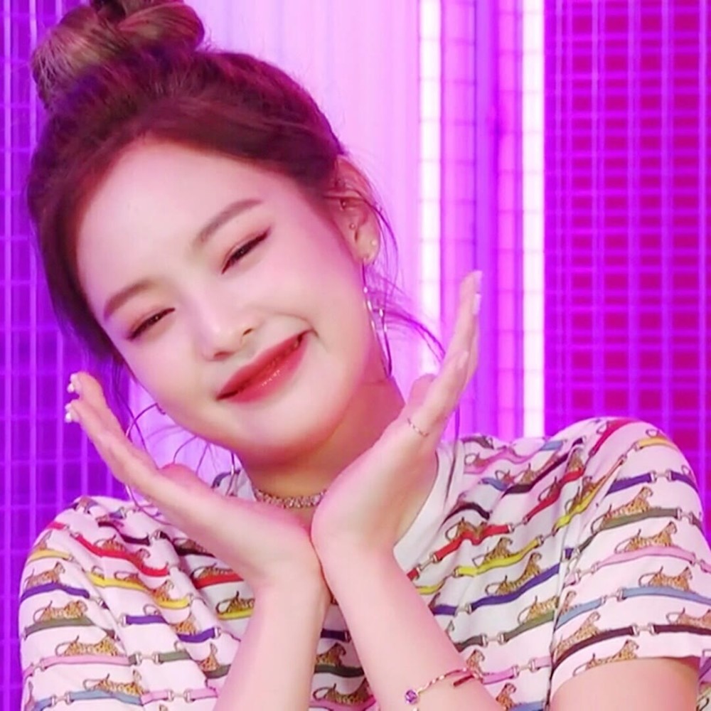 jennie头像谁用谁好看