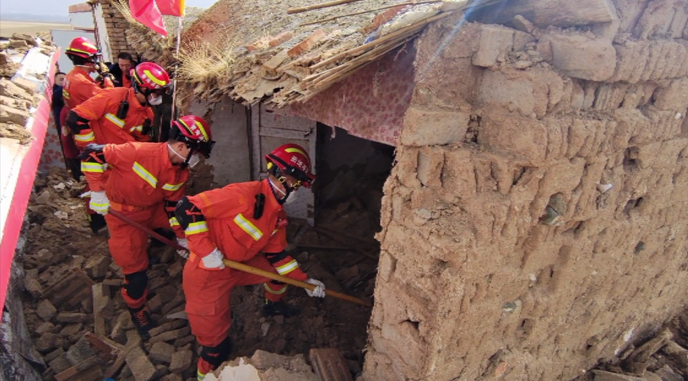 2名亲历玉树地震的藏族小伙成为消防员投入玛多地震救援中