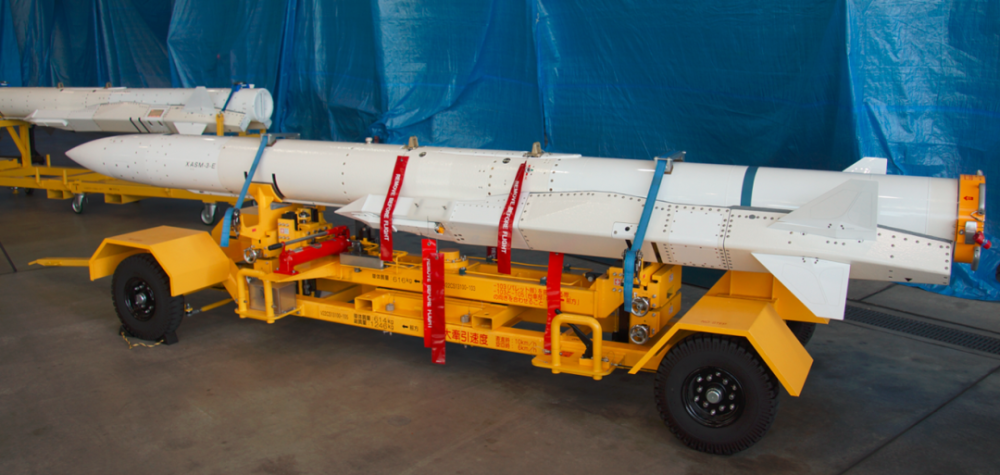 17式反舰导弹早已上舰,细节至今未公开,全新研制还是改进改型?