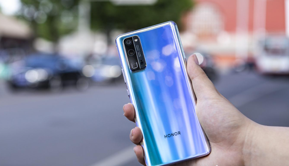 荣耀优质旗舰,麒麟990 50倍变焦,上市一年现货供应依旧挺香_腾讯新闻