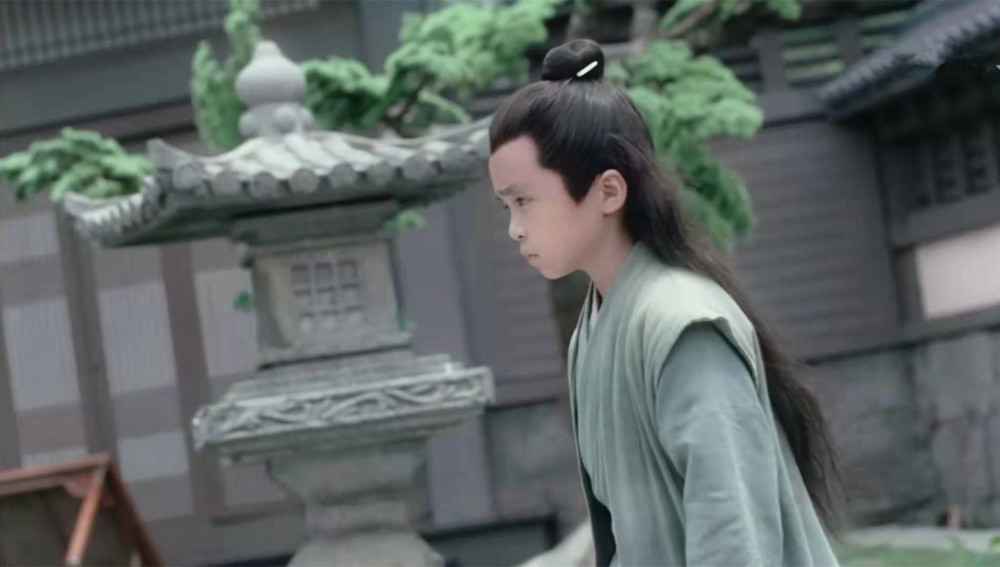 至于容炫夫人的师弟师妹甄如玉,谷妙妙夫妇更是为出手相助容炫而家破