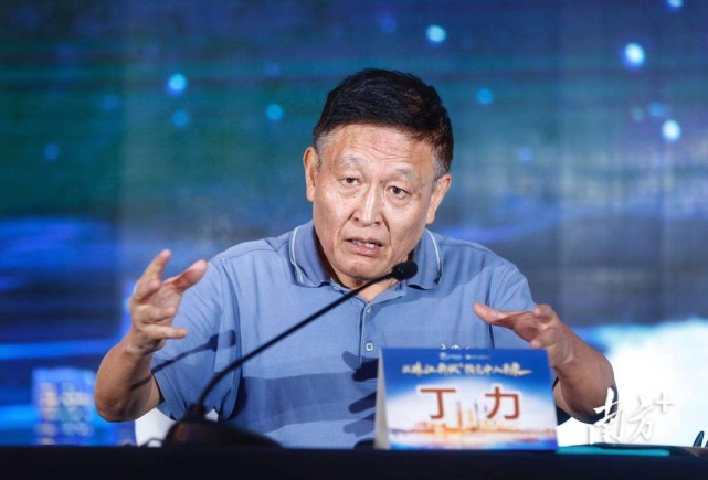 丁力认为,招商引资,不能简单看项目金额大小.