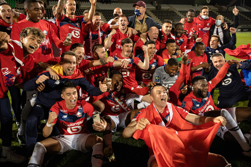 (体育)足球——法甲:里尔夺冠