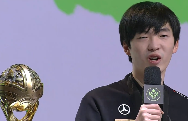 我不出问题就能夺冠果子哥自卑让人心疼小明发声想起uzi