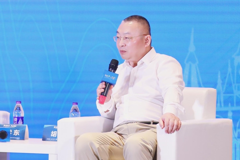 总裁,奥园科技集团董事长郑炜分享道,无论是在物业服务,科技物联,还是