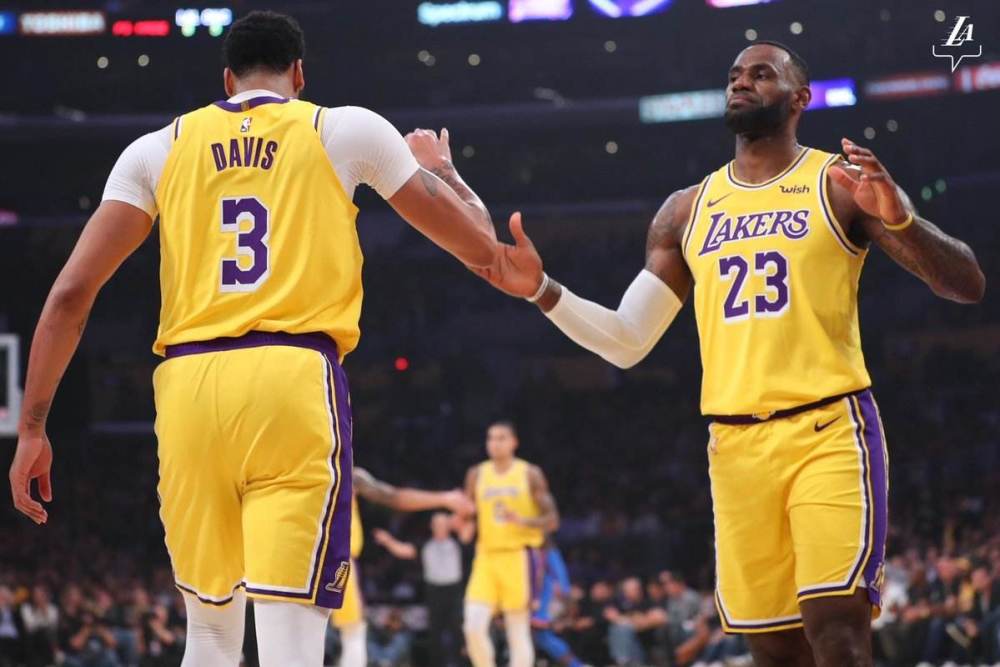 湖人 黑七？湖人季后赛首秀成笑话，詹姆斯浓眉在NBA已没统治力
