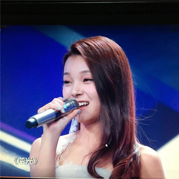 创造101选手陈语嫣被曝现状迪士尼做舞者底薪三千元