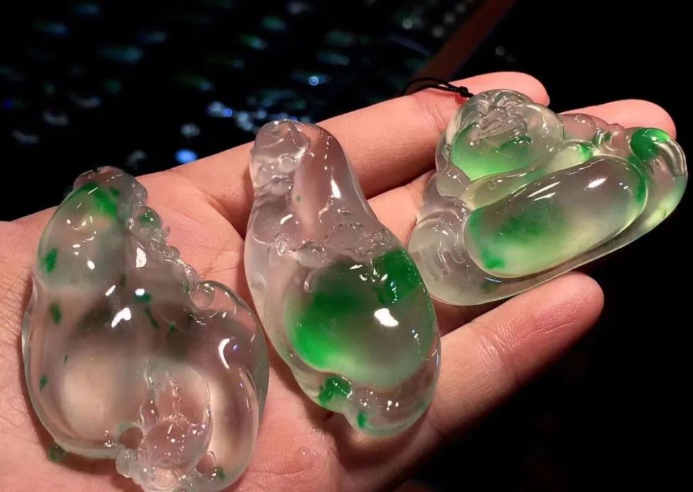 极品玻璃底阳绿翡翠起货美到超乎想象