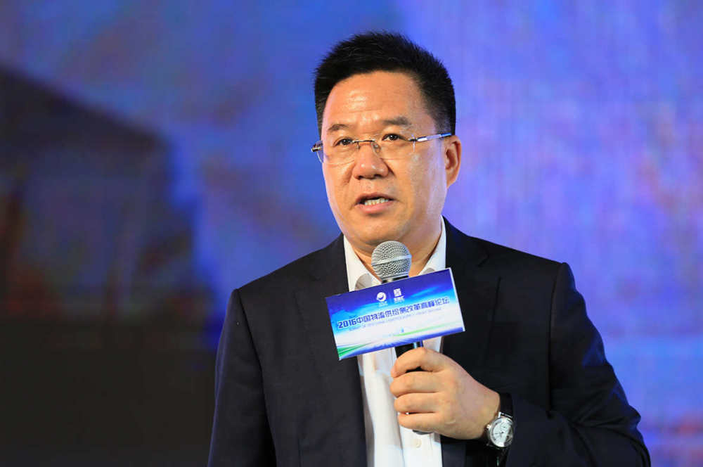 就连经济学家马光远都说过,房地产面临的两大最需要改的问题,一个就是