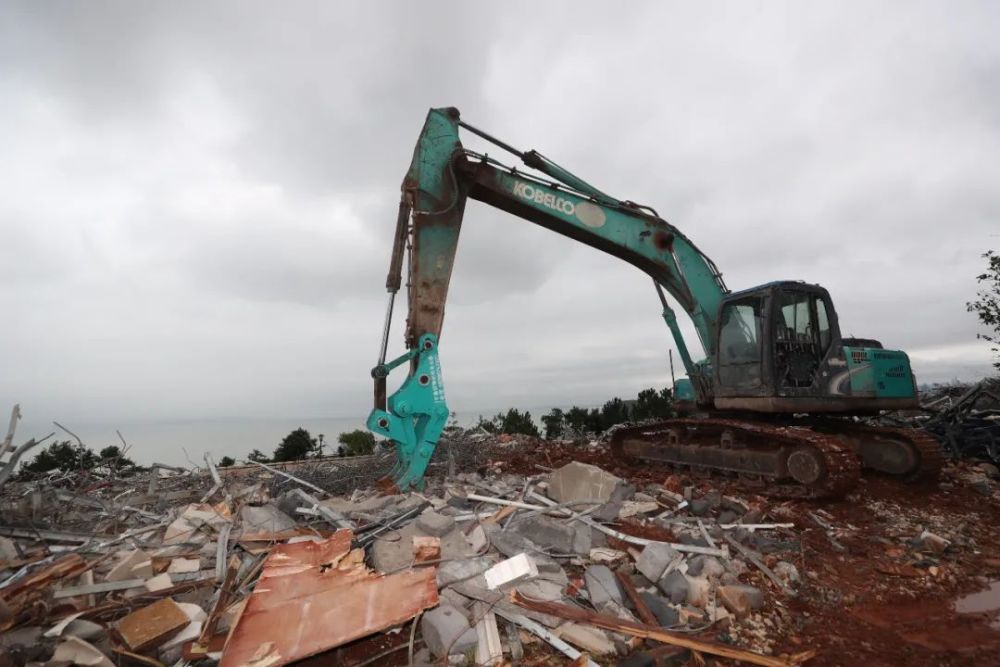 市委书记程连元现场督查古滇名城长腰山片区过度开发问题整改工作