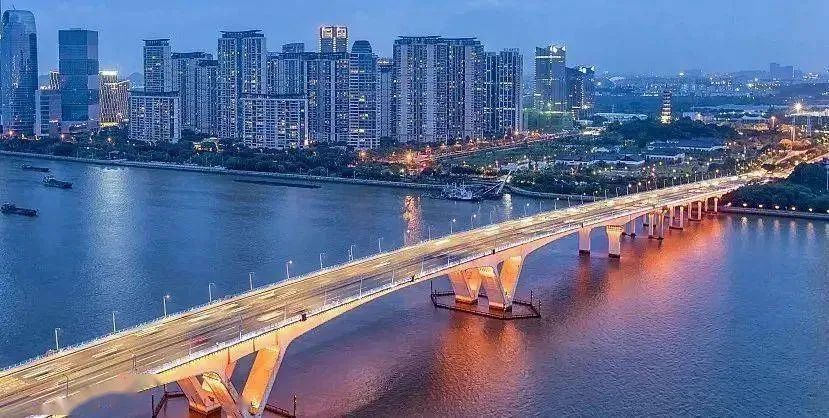 琶洲大桥,2003年;(同年金沙洲大桥通车)新光大桥,2007年;黄埔大桥