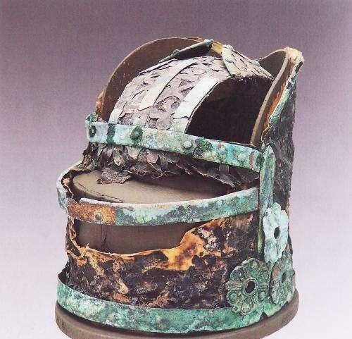 李勣墓中出土一顶三梁冠它保留到现在让我们看到唐朝真东西