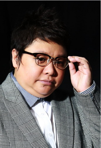49岁韩红近照曝光甩掉40斤肉肉后颜值飙升网友这是韩红