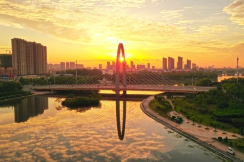 鸟瞰驻马店市新标志性建筑