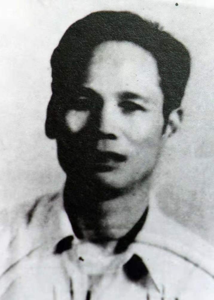 浙东区党委撤销会稽地委和金属特派员,建立中共金萧地委,书记杨思一