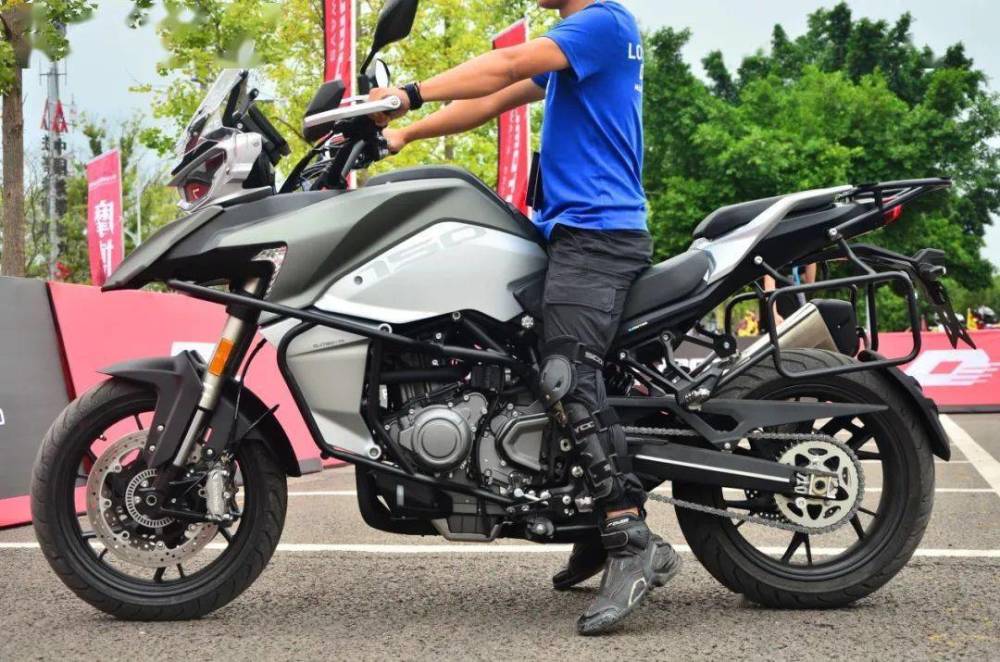 qjmotor骁750adv只为一场说走就走的旅行