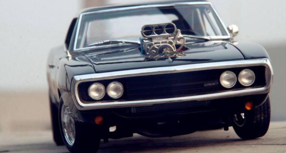 布莱恩的蓝色gtr,轻盈派.