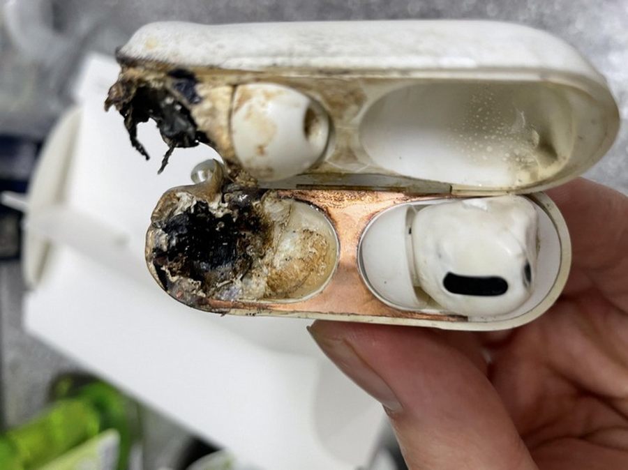 苹果airpodspro居然也炸了幸好没在耳朵佩戴式里爆炸