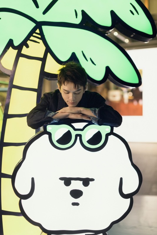 李佳琦狗狗综艺办线下展现场超火爆笑称今后可以当经纪人