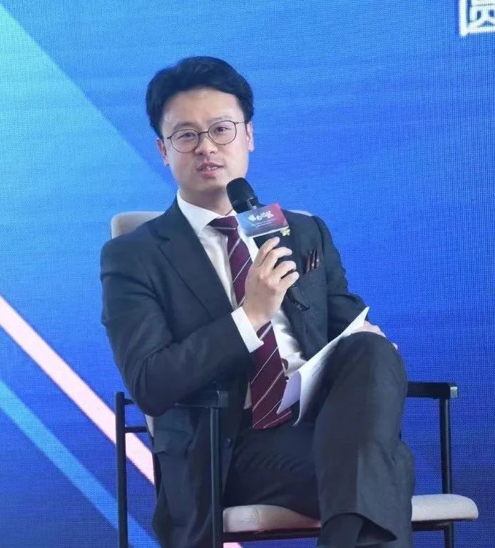 卫新卫新分析道,争议解决是律师业务的刚性需求,而此前体育行业的争议