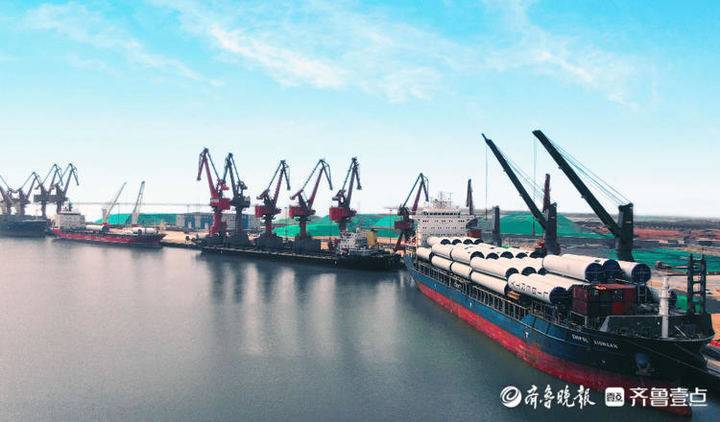 作业,短短10天时间,中波轮船股份公司三艘风电设备运输船舶"雄安"轮,"