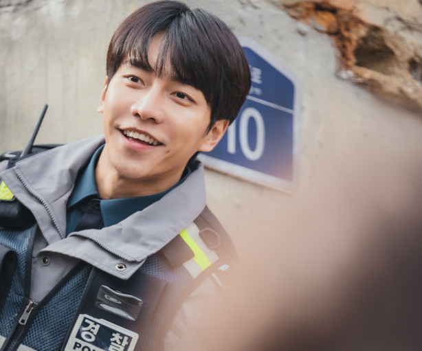 而且当时成尧韩已经脱离了生命危险,为了报复,韩叙俊便找借口只能用成