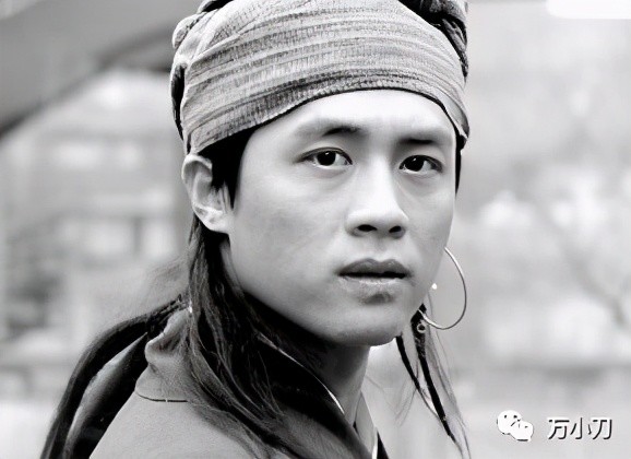 硬汉小生的"浪荡情史"