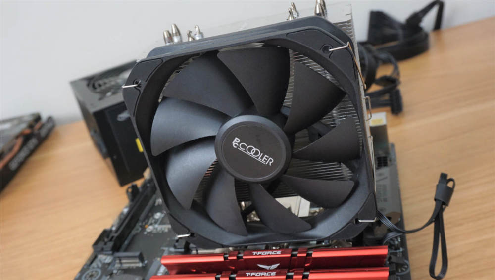 拉跨的原装散热!英特尔9400f装机配件大升级:装机还有这套路_腾讯新闻