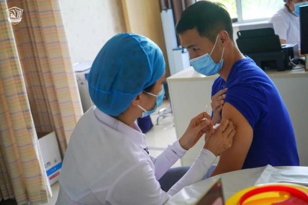 沧州雄狮再集结 全队完成新冠疫苗注射