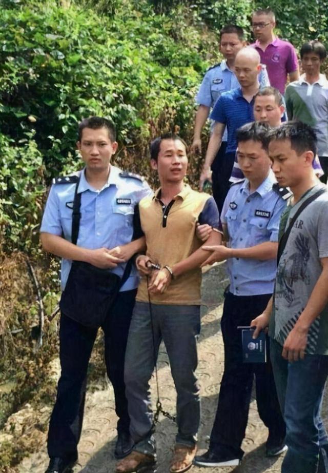 当时的李某福才刚刚25岁,然而年纪轻轻的他却已经有了两次案底.