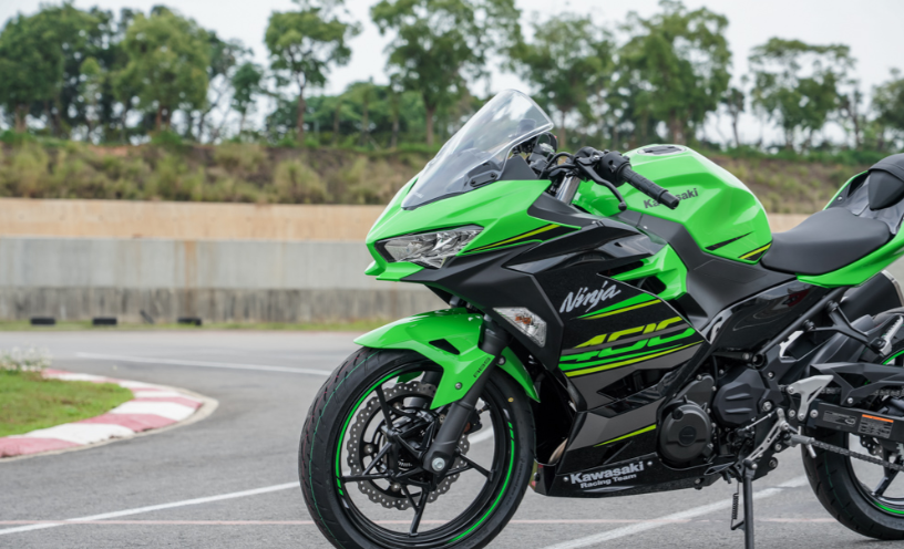 四缸400cc回归 川崎zx 4r Cg街车渲染图流出 腾讯新闻 中国摩托资讯网