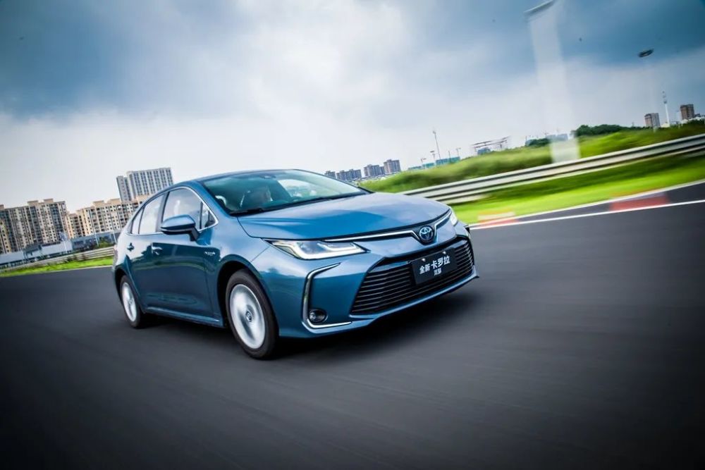 速腾排行榜_7月轿车榜单:宝来速腾出局,伊兰特天籁入榜