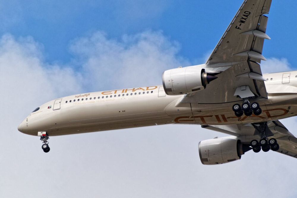 阿提哈德航空移出封存两年的a350