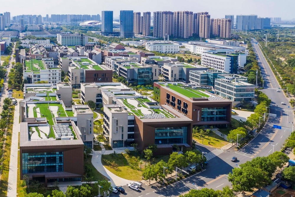 引入高新科技企业率先实施创谷计划拿出最佳的政策,腾出最好的空间乘"