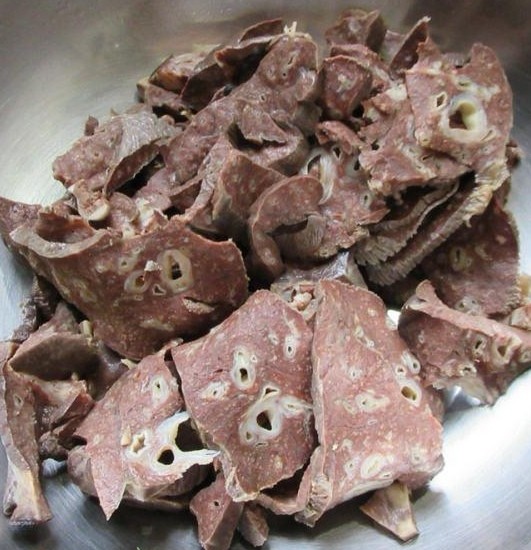 今天美食,干煸猪肺子,这个菜吃吧,下酒好菜啊!