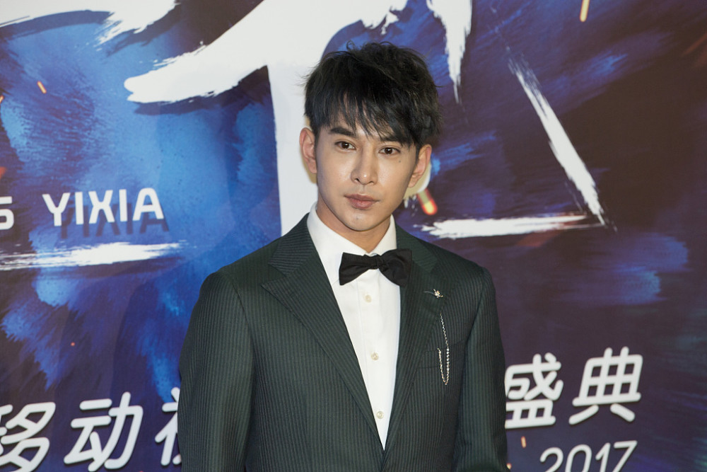 男歌手人气排行榜_华语男歌手影响力排名:时代少年团四人上榜,蔡徐坤张艺兴热度十足