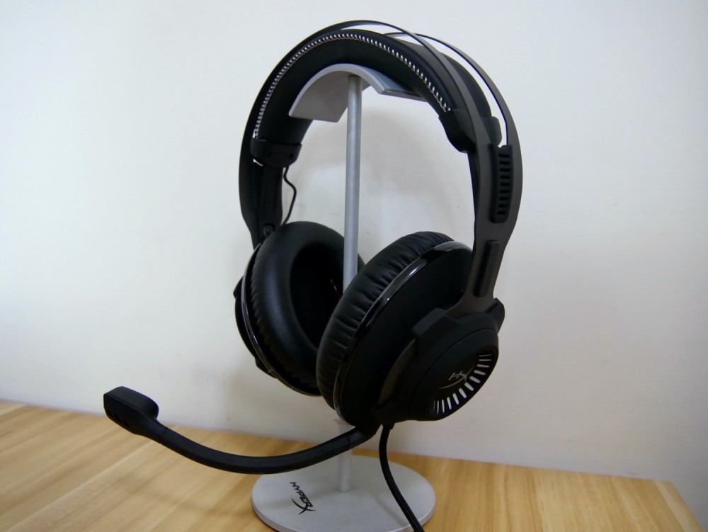 身临其境的声音体验hyperx黑鹰71进化版游戏耳机