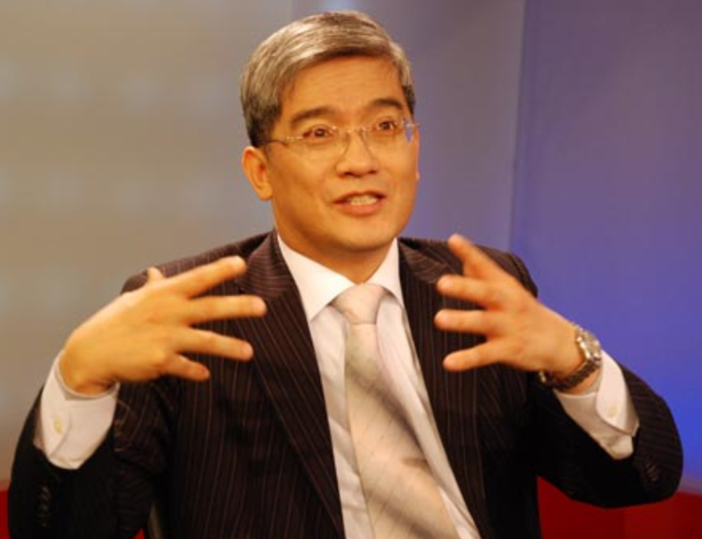 从"经济学家"沦为"骗子专家",郎咸平,怎样一步步走下神坛?_腾讯新闻