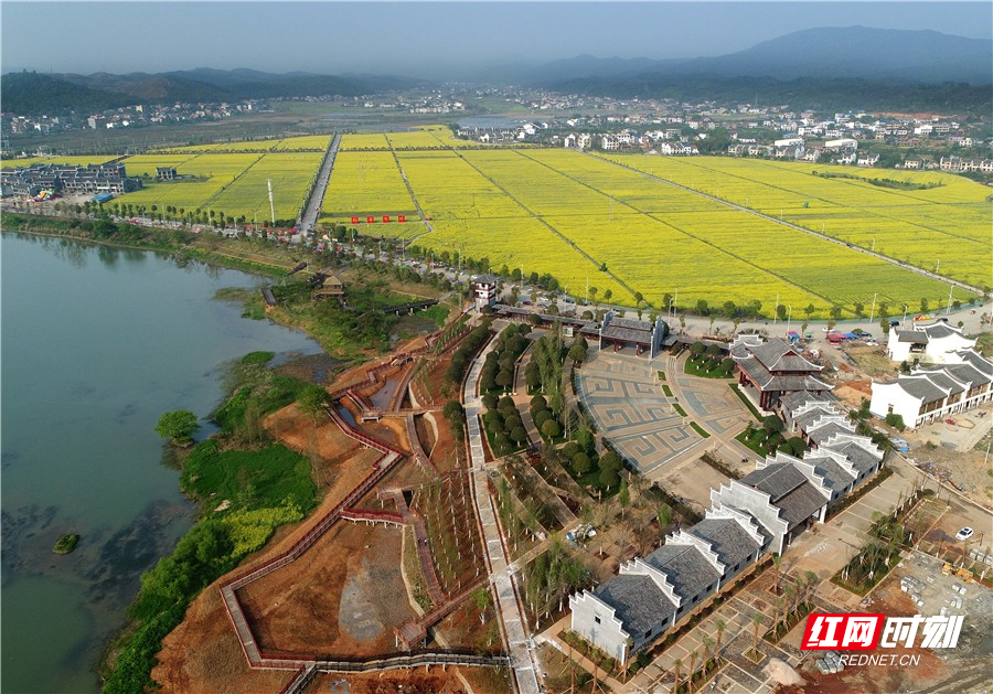 最具人气的路"名单,全国仅5条路上榜,郴州市安仁县永乐江畔四季花果飘