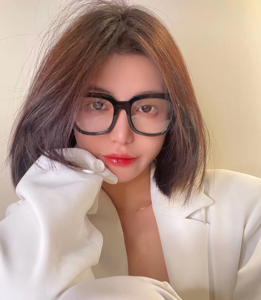 万小七模仿画中人,p图过度成鞠婧祎!_腾讯新闻