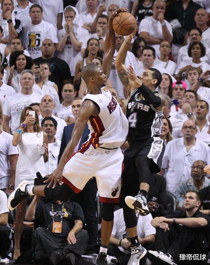 波什37岁憔悴似老头1m6妻子气质依旧相差51厘米是真爱