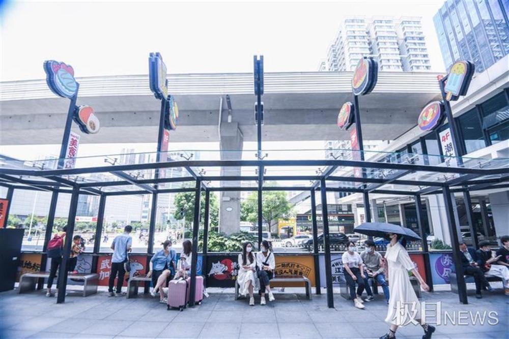 武汉街头现"美食驿站"