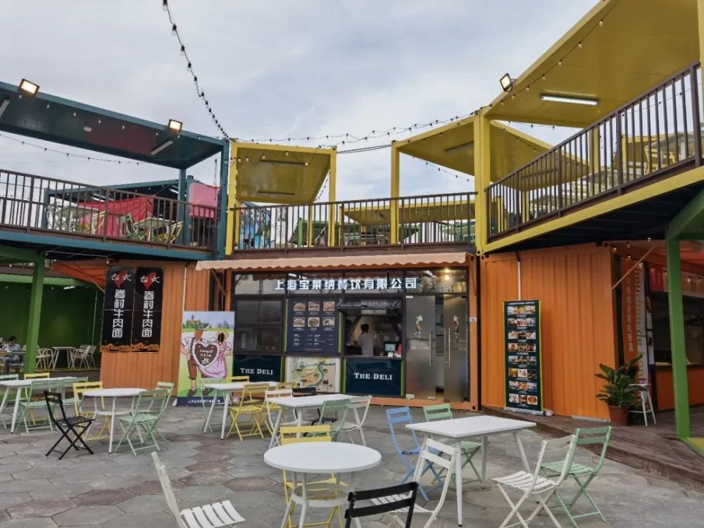 滨水茶室餐厅既有套餐,也支持单点,套餐价格在30元至40元左右.