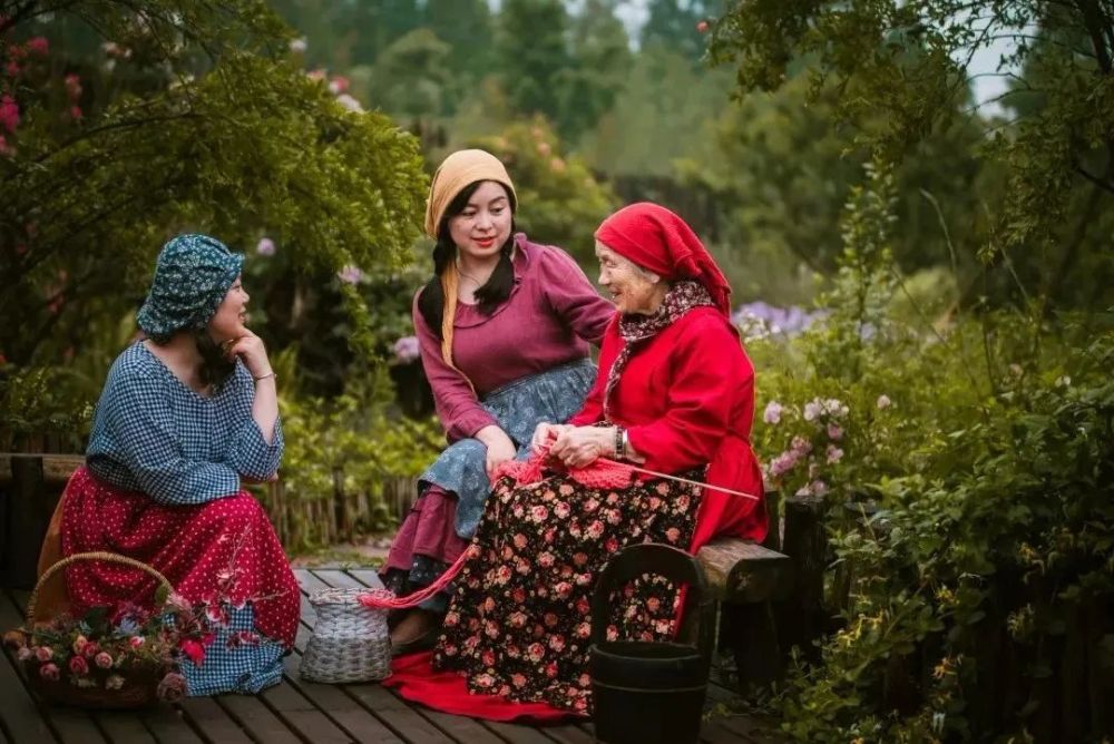 当我们老了,这样的田园生活,才是我们想要的!_腾讯新闻